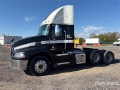 Tracteur routier Mack CXU613 Pinnacle 6x2 T/A Day Cab — occasion 2016