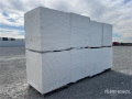 Palan et treuil Quantity of (8) Pallets of Polyiso Insulation — occasion