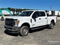 Fourgon utilitaire Ford F-350 XL 4x4 Crew Cab Pickup — occasion 2017