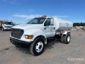 Camion citerne Ford F-750 — occasion 2001