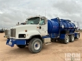 Camion citerne International 5600I 1600 gal 6x4 Tanker — occasion 2006