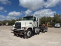 Tracteur routier Mack CHU613 — occasion 2016
