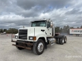 Tracteur routier Mack CHU613 — occasion 2016