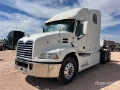 Tracteur routier Mack CXU613 — occasion 2014