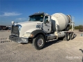 Camion malaxeur Mack GU813 6x4 Mixer — occasion 2015