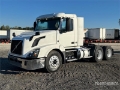Tracteur routier Volvo VNL300 6x4 T/A Day Cab — occasion 2015