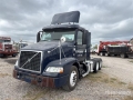 Tracteur routier Volvo VNM64T200 6x4 T/A Day Cab — occasion 2014