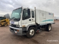 Balayeuse GMC GeoVac on GMC C7500 Sweeper — occasion 1998
