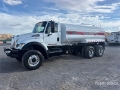 Camion citerne International 7500 4000 gal 6x6 Water — occasion