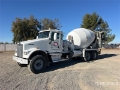 Camion malaxeur Kenworth W900 8x4 Mixer — occasion 2013