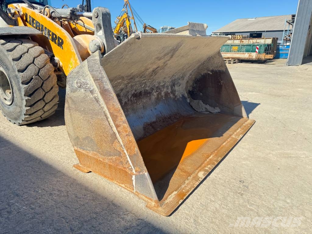 Liebherr L 576 Φορτωτές με λάστιχα (Τροχοφόροι)