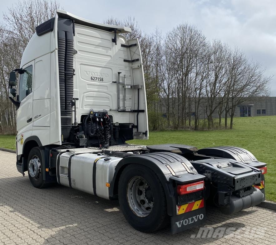 Volvo Vehicle Tractor 4x2 Standard Prime Movers