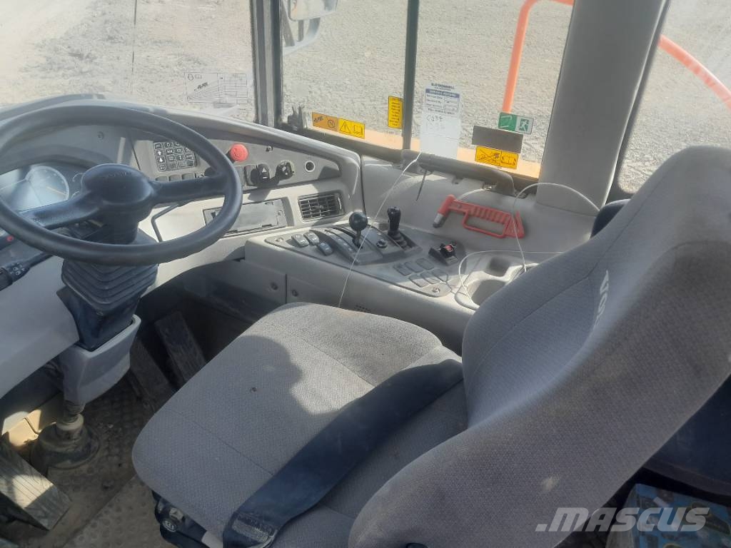 Volvo A 25 G Зчленовані самоскиди