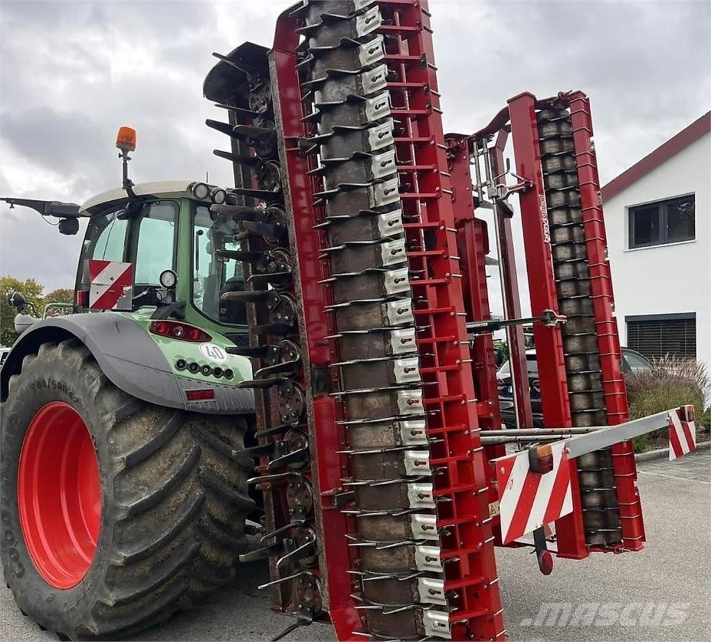 Breviglieri Makfold 300 الكاسحات وقلابات التربة ذات المحركات