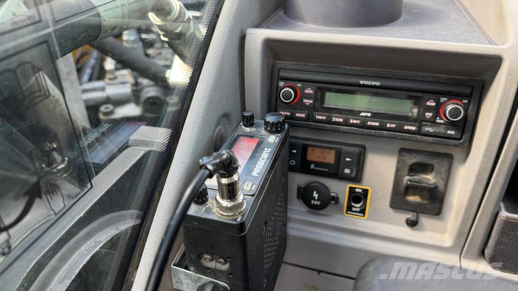 Volvo EC 220 EL + ENGCON Excavadoras de cadenas