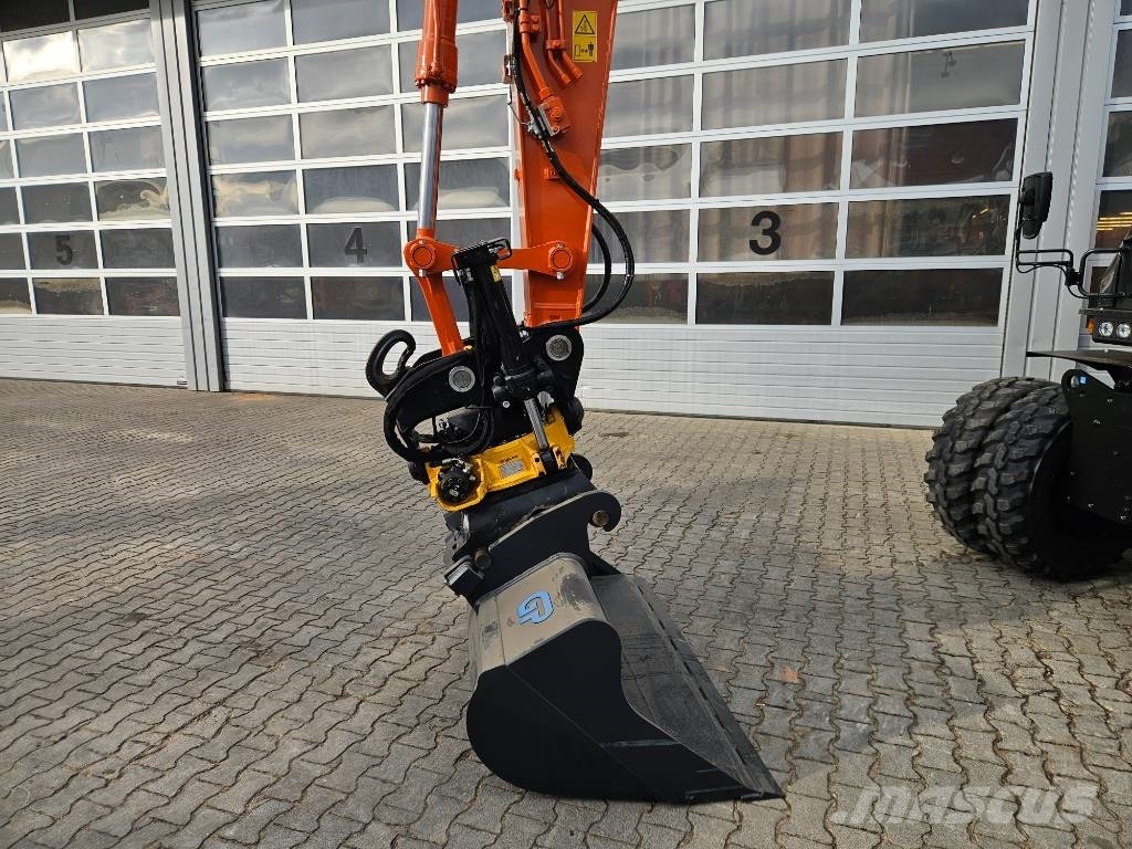 Hitachi ZX150W-7 حفارات بعجل