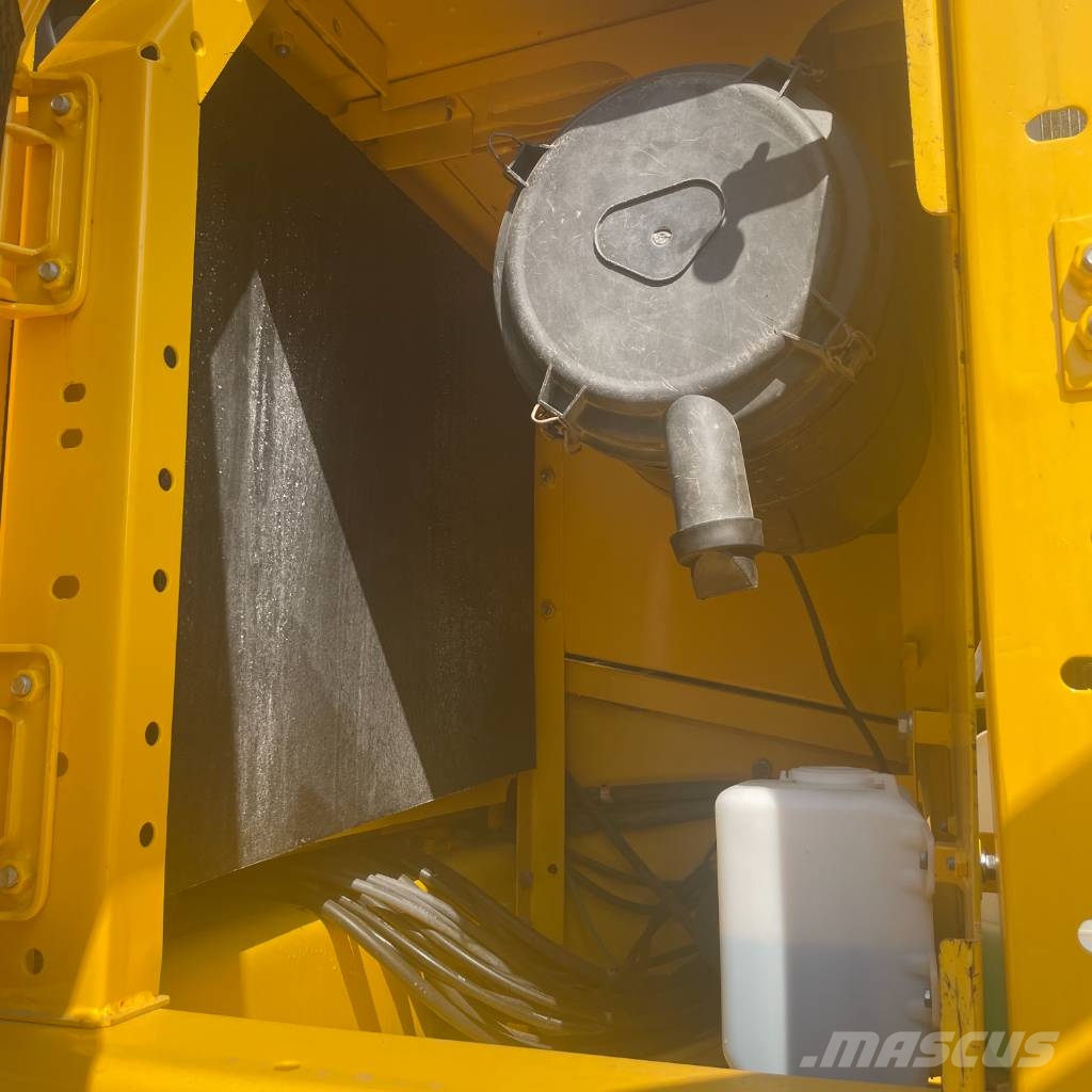 Komatsu PC 240 Bagri goseničarji
