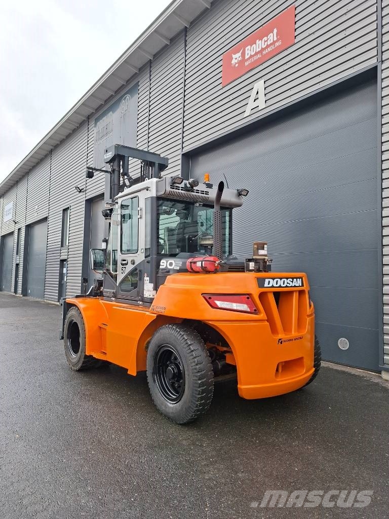 Doosan D 90 S-7 Diesel heftrucks