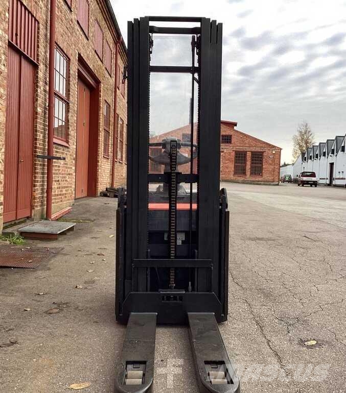 BT SPE 120 L Stand-in stackers