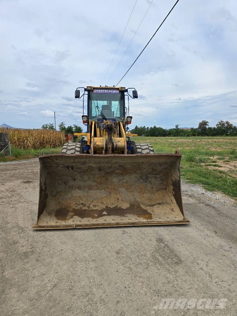 CAT 938 G Kolesni nakladalci