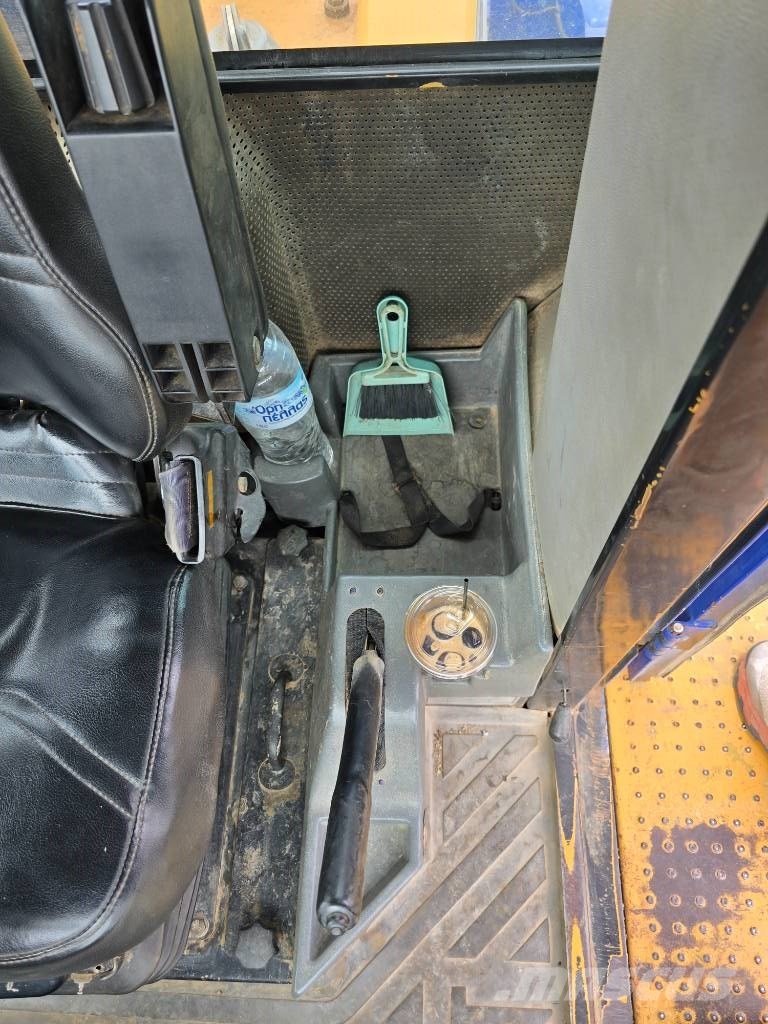 CAT 938 G Kolesni nakladalci