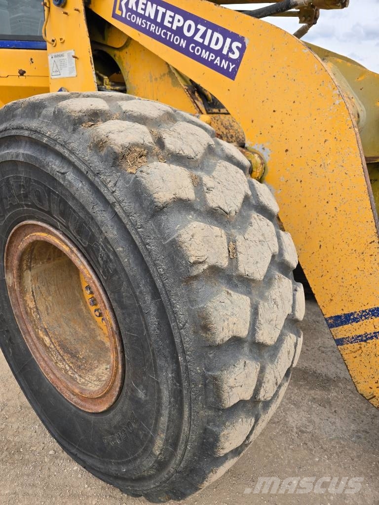 CAT 938 G Kolesni nakladalci
