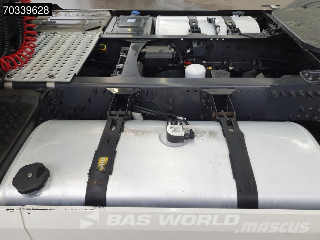 Volvo FM 460 4X2 Globe 2x Tanks Navi Sadulveokid