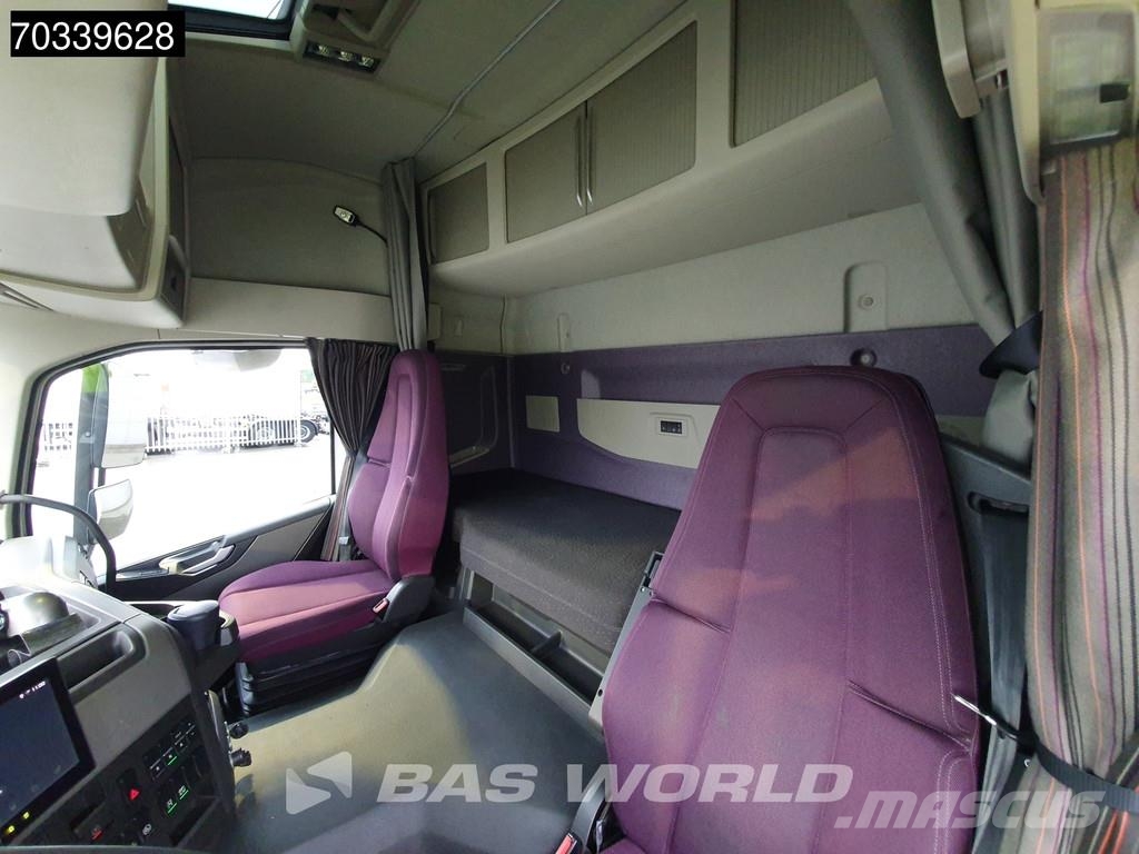 Volvo FM 460 4X2 Globe 2x Tanks Navi Sadulveokid