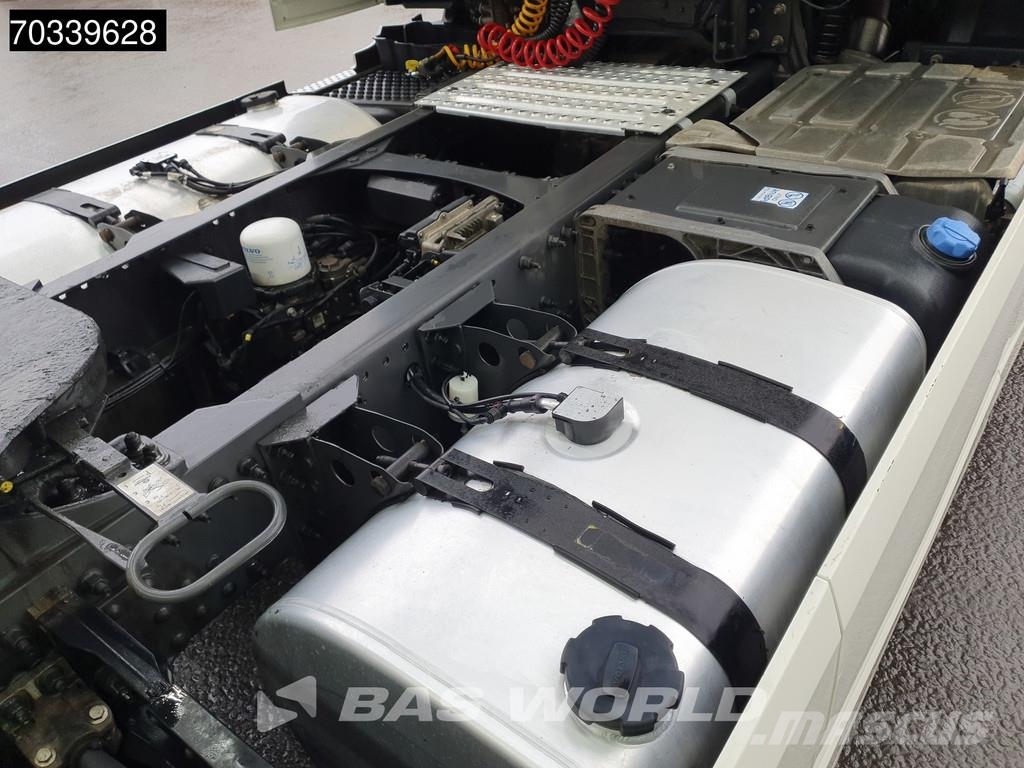 Volvo FM 460 4X2 Globe 2x Tanks Navi Sadulveokid