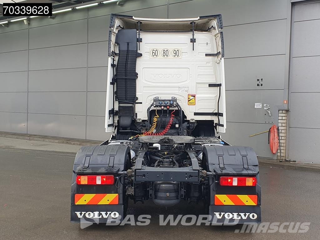 Volvo FM 460 4X2 Globe 2x Tanks Navi Sadulveokid