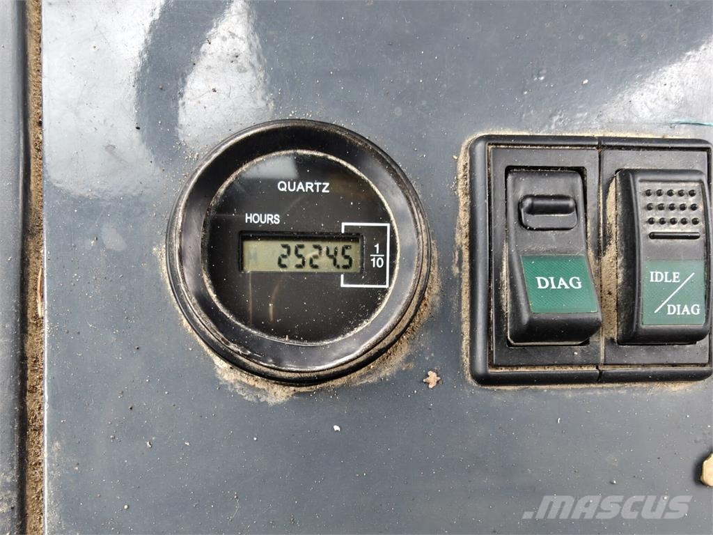 LiuGong CLG 835 Iekrāvēji uz riteņiem