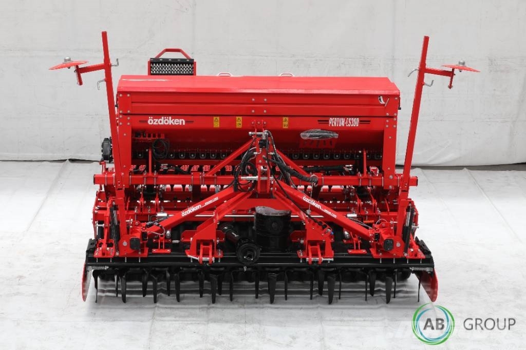 Özdöken Zestaw uprawowo siewny nabudowany Pertum-CS300 Combination drills