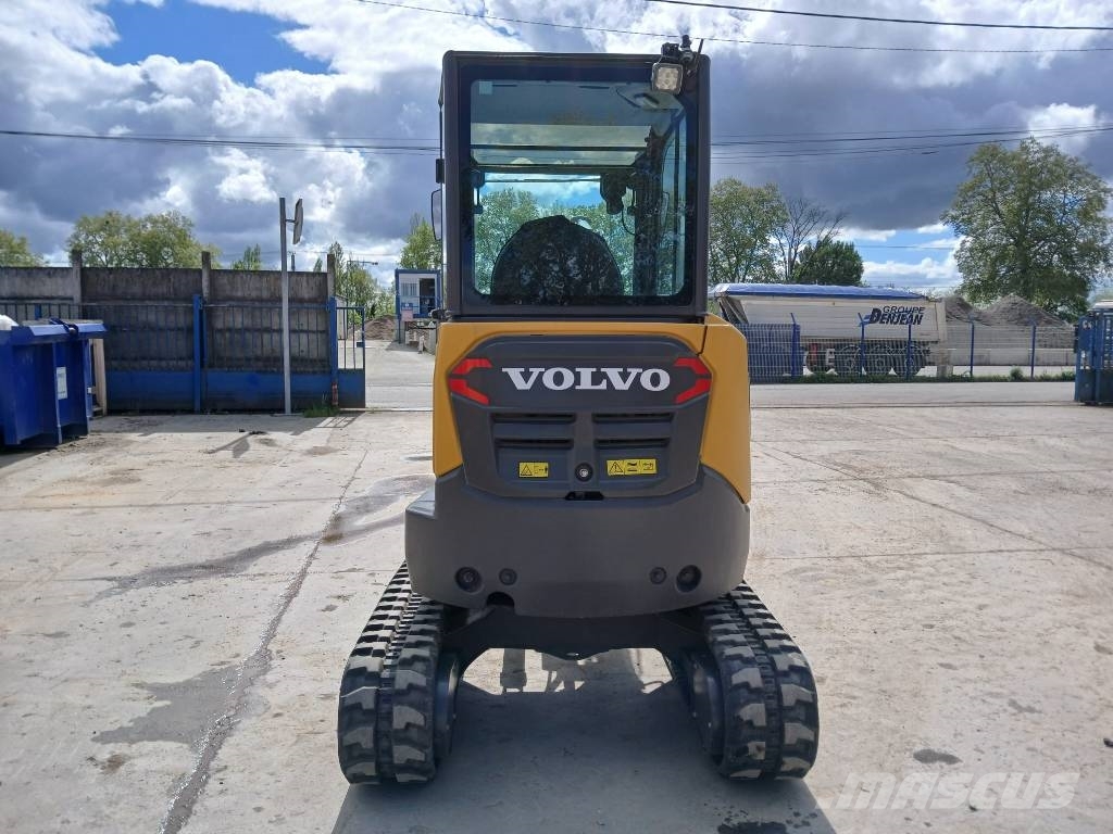 Volvo JECR 25 D Electric Mini pelle < 7t
