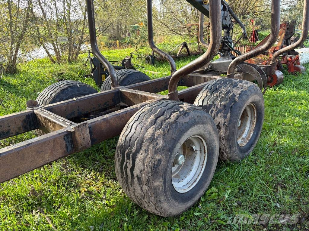 Valmet 8450 Traktor med skogsutstyr