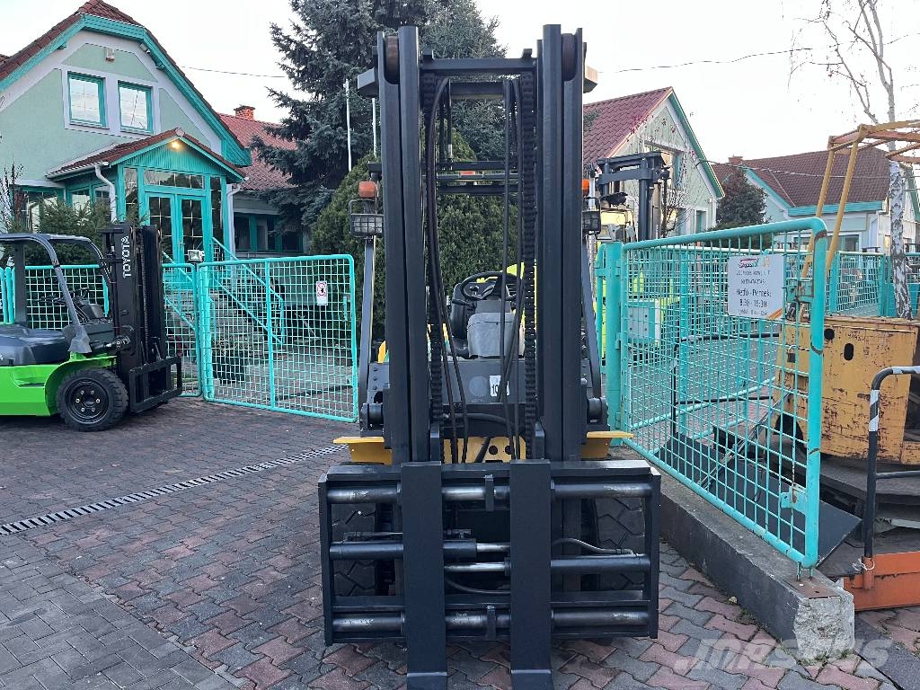 Komatsu FG40T-7 LEO V-3352 IO Gázüzemű targoncák