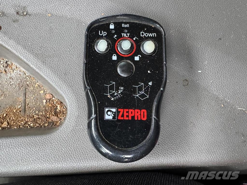 Scania G410 6X2 EURO 6 + CARRIER DATA COLD 300 + ZEPRO LI Camion a temperatura controllata