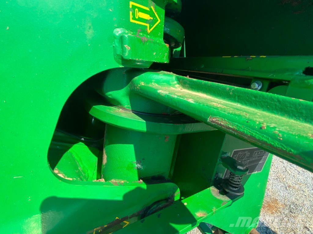 John Deere 328A Falciatrici trainate