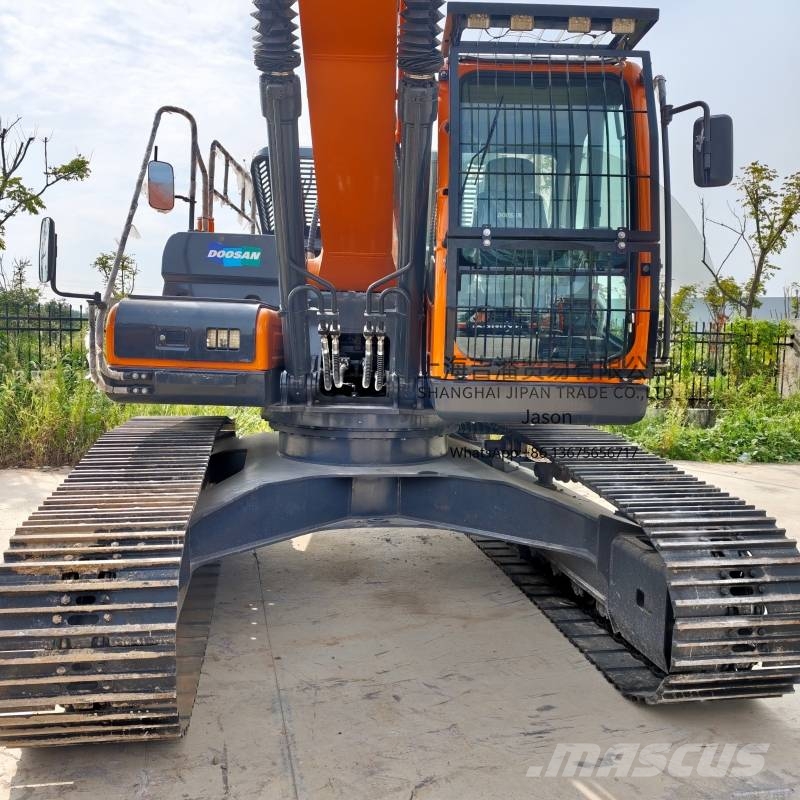 Develon DX 225 Bagri goseničarji