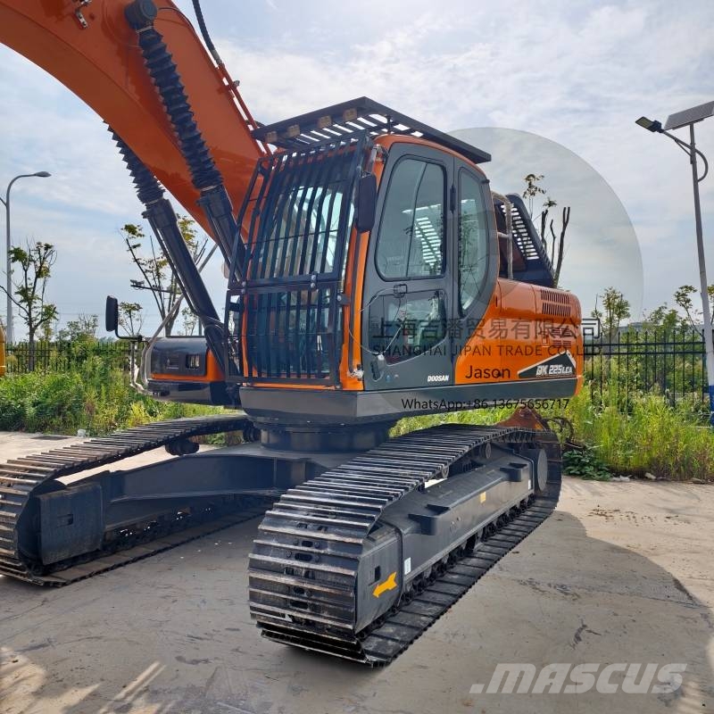 Develon DX 225 Bagri goseničarji