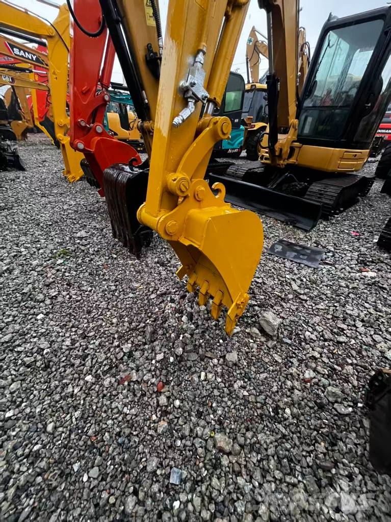 Komatsu PC35MR Mini rýpadlá < 7t
