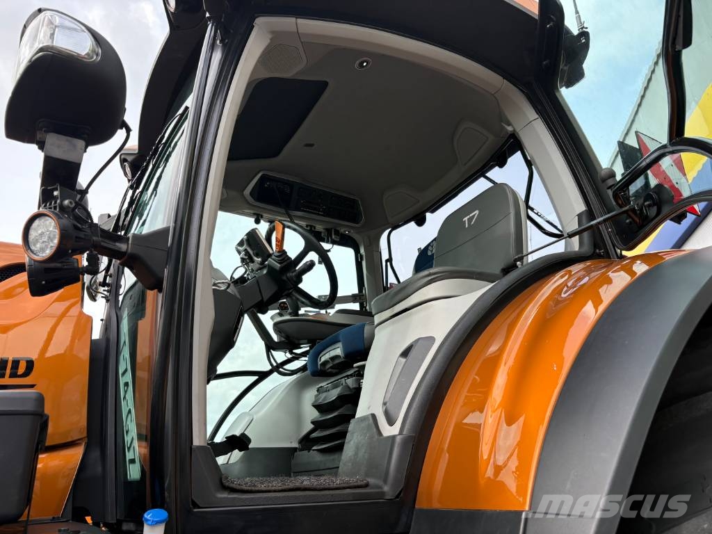 New Holland T 7.245 AC Traktori