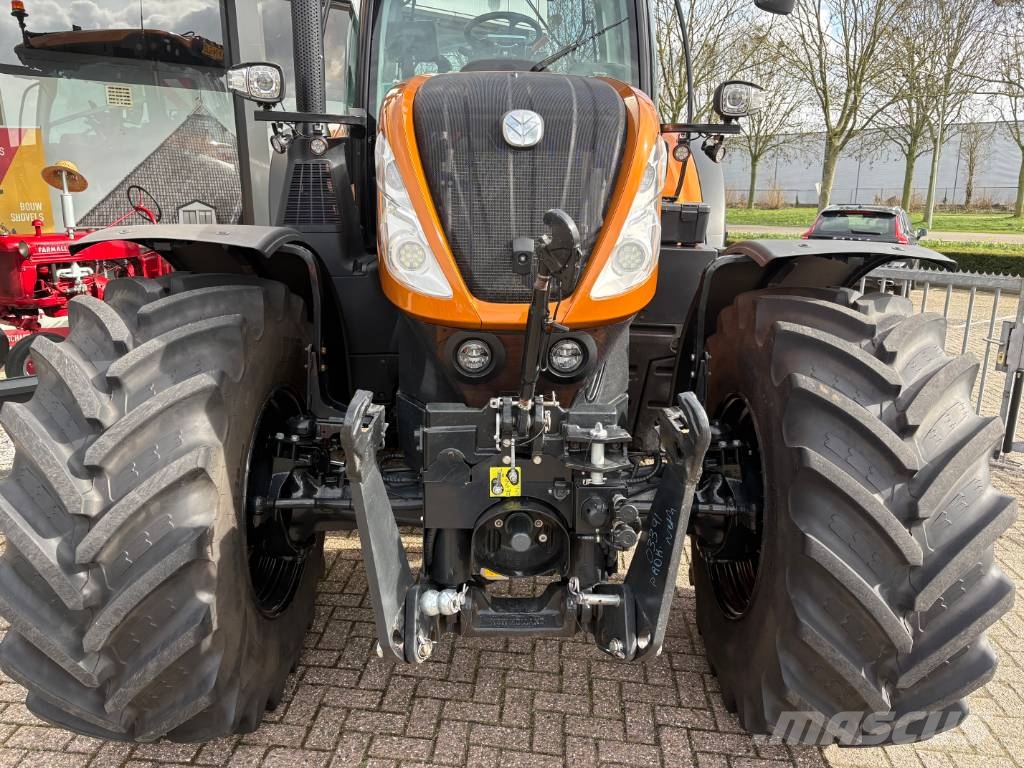New Holland T 7.245 AC Traktori