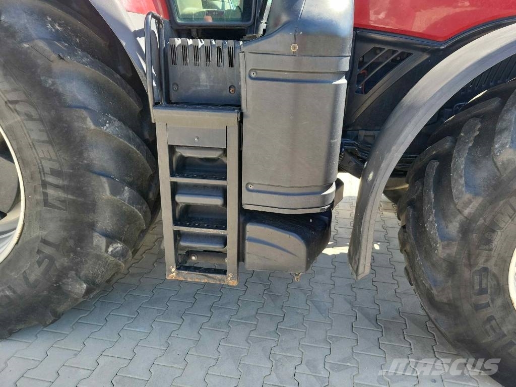 Case IH OPTUM 300 CVX الجرارات