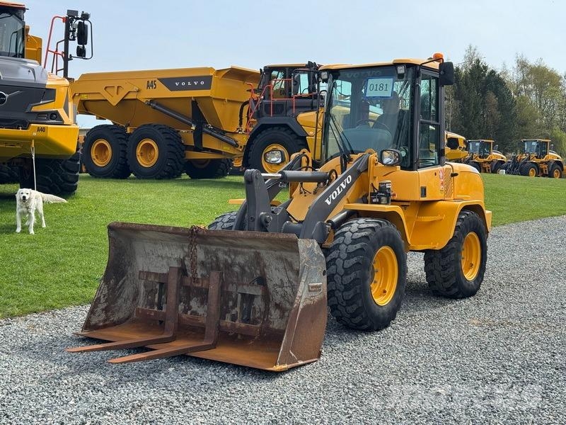 Volvo L 35 GS 輪胎式裝載機