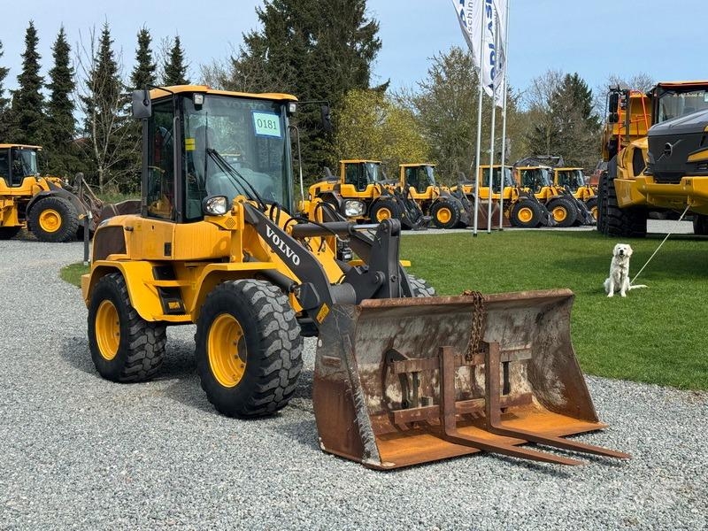 Volvo L 35 GS 輪胎式裝載機