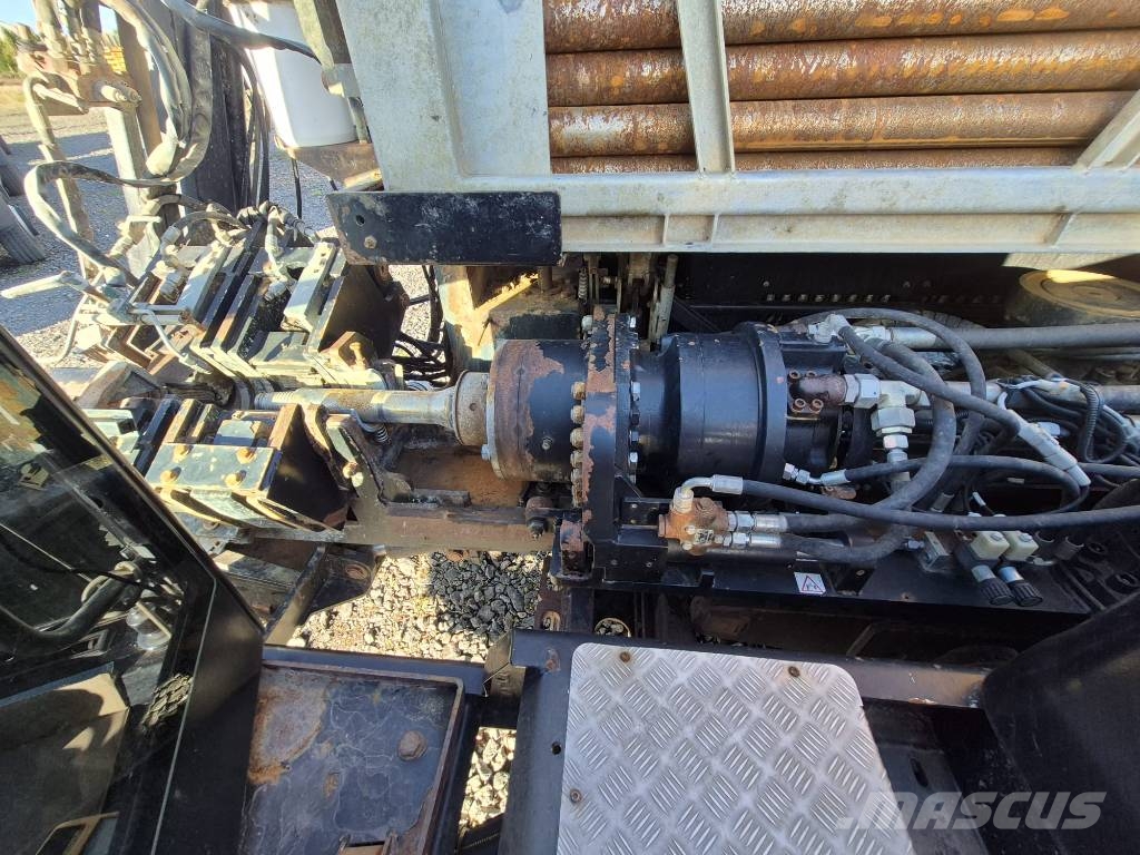Tracto Grundodrill 18N + Iveco + mixing unit + Trailer Equipamentos de perfuração direcional horizontal