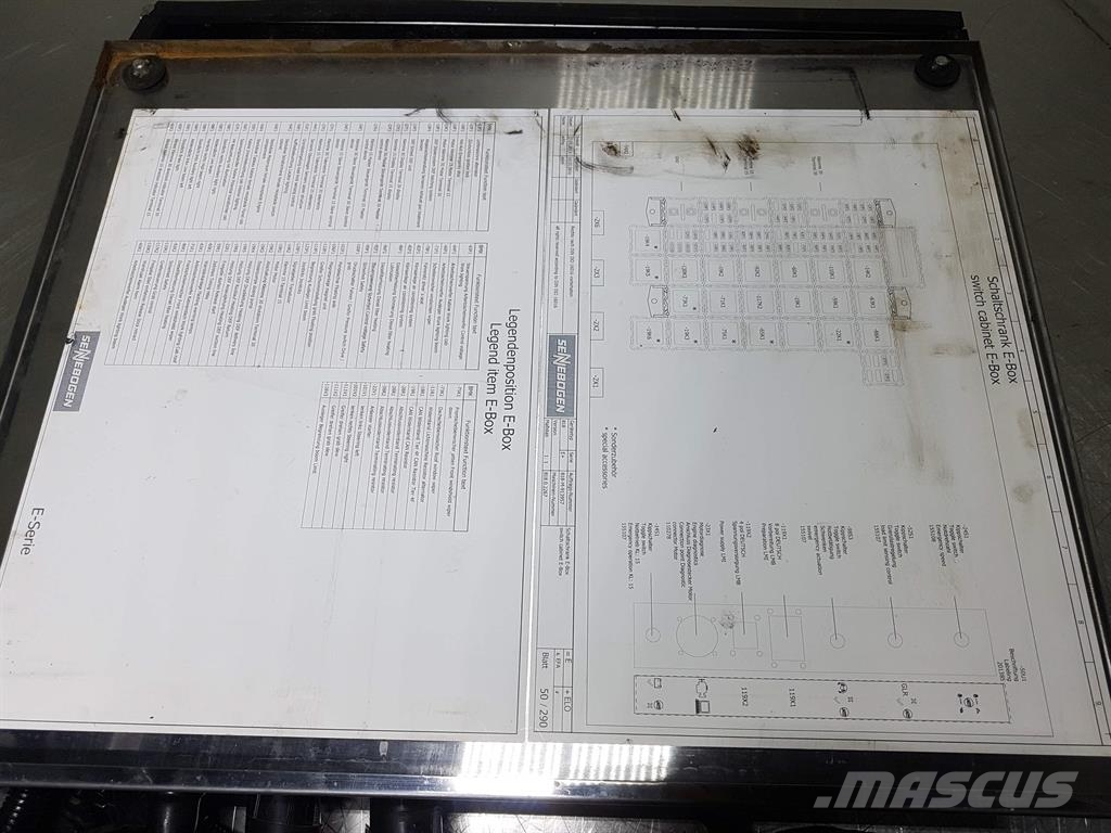 Sennebogen 818 - Switch kabinet/Schaltschrank/Schakelkast Electronics
