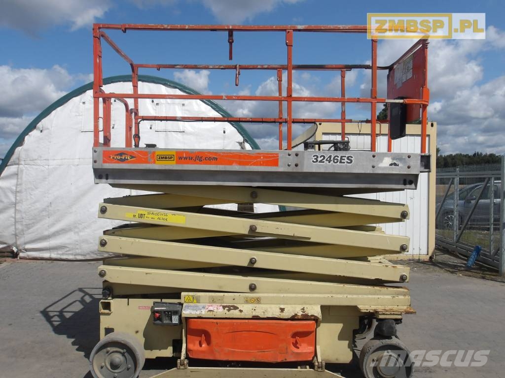JLG 3246 ES Žirkliniai keltuvai