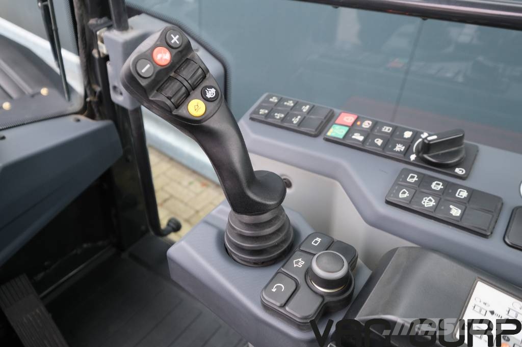 Bobcat L85 | 2023 | 550h | A/C | Chargeuse sur pneus