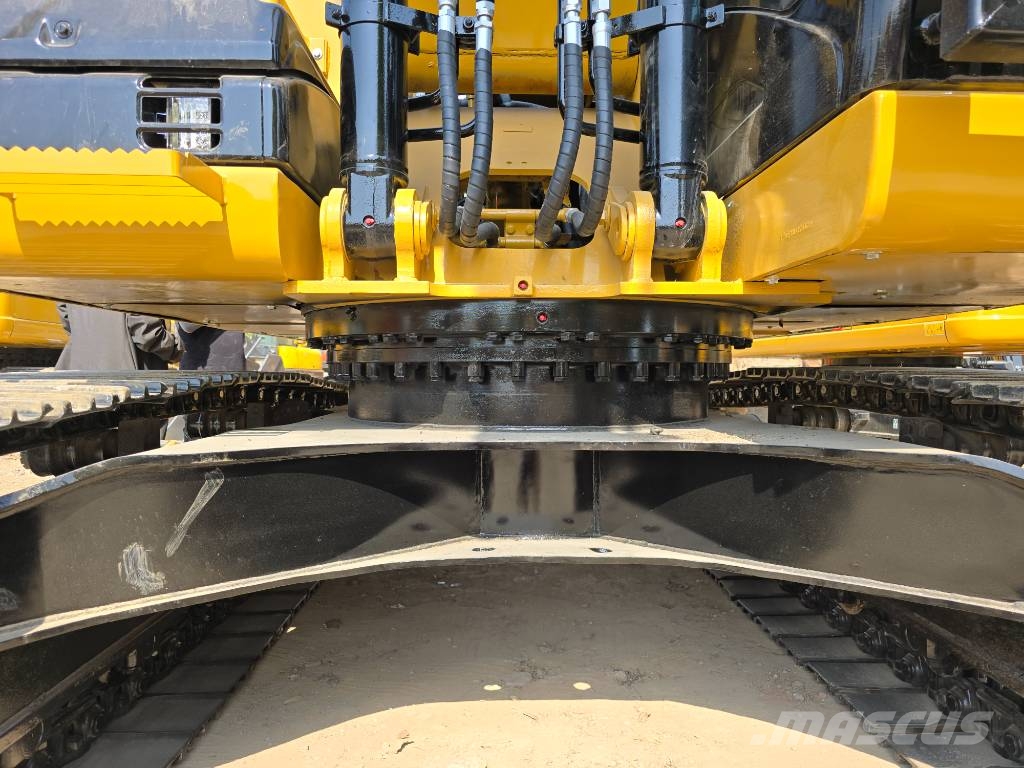 CAT 320D2 Excavatoare pe șenile